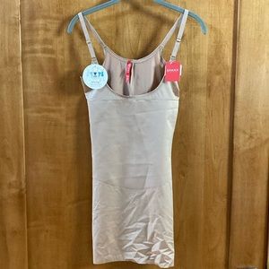 Spanx No Slip Slips Smart Grip Full Slip Medium